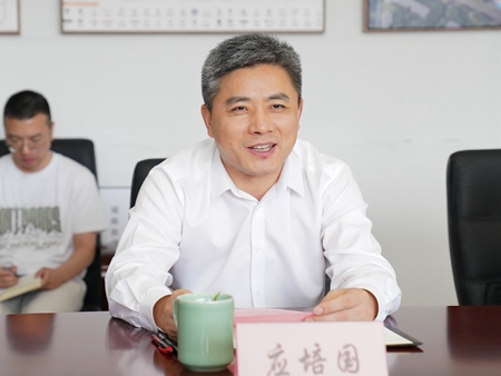 【20240929】嘉通集團(tuán)與城南街道簽約地塊合作開(kāi)發(fā)項(xiàng)目，經(jīng)開(kāi)區(qū)黨工委副書(shū)記、政法委書(shū)記應(yīng)培國(guó)（李阿梅攝）.jpg